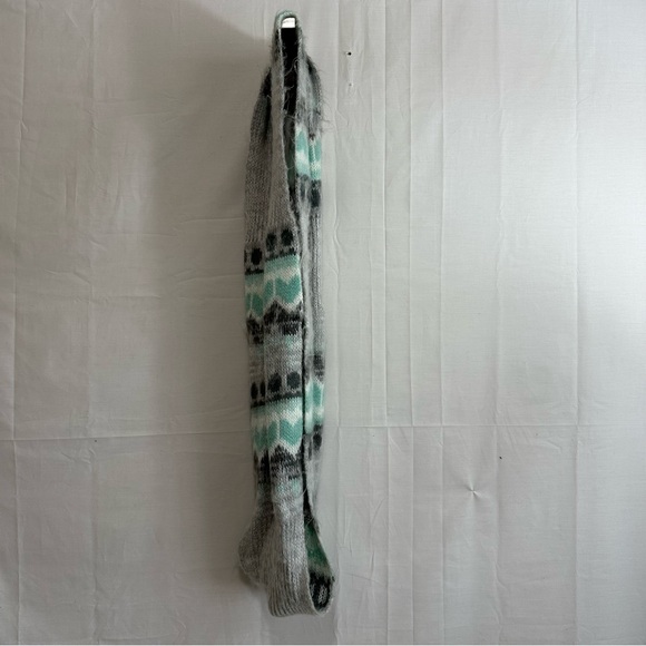 Infinity Scarf in Grey & Teal - Picture 2 of 5